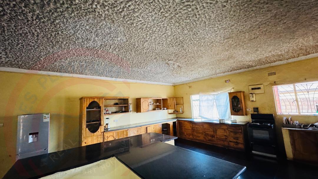 Spacious 3-bedroom house for sale in Livingstone